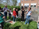 Kruidenwandeling en klaarmaken spreads met kruiden olv. Els 